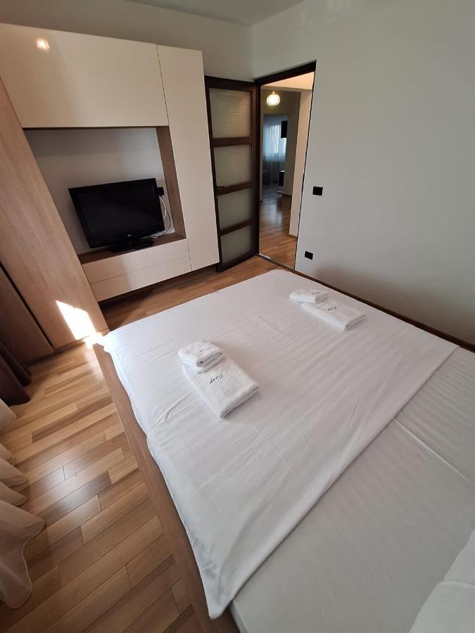 Urban George Enescu 4 Beedroom Apartment Сучава Экстерьер фото